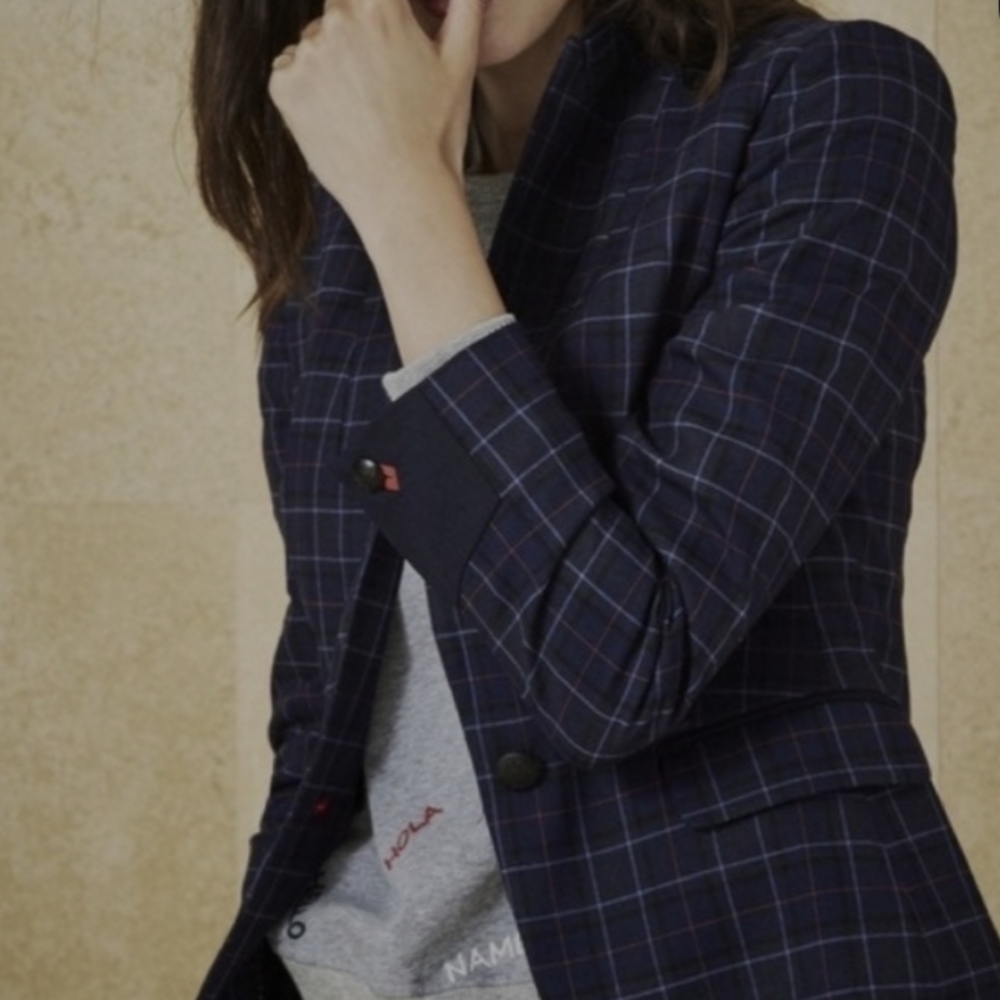 Court and rowe tudor blue blazer.